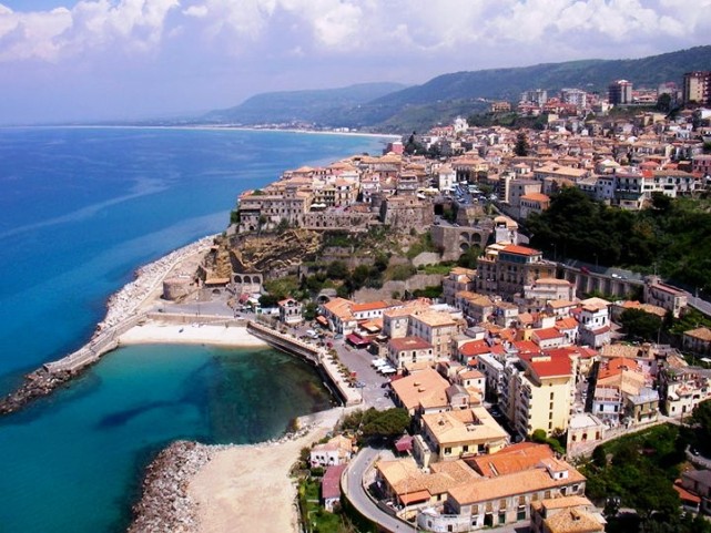 Pizzo, mappamondo fiorito